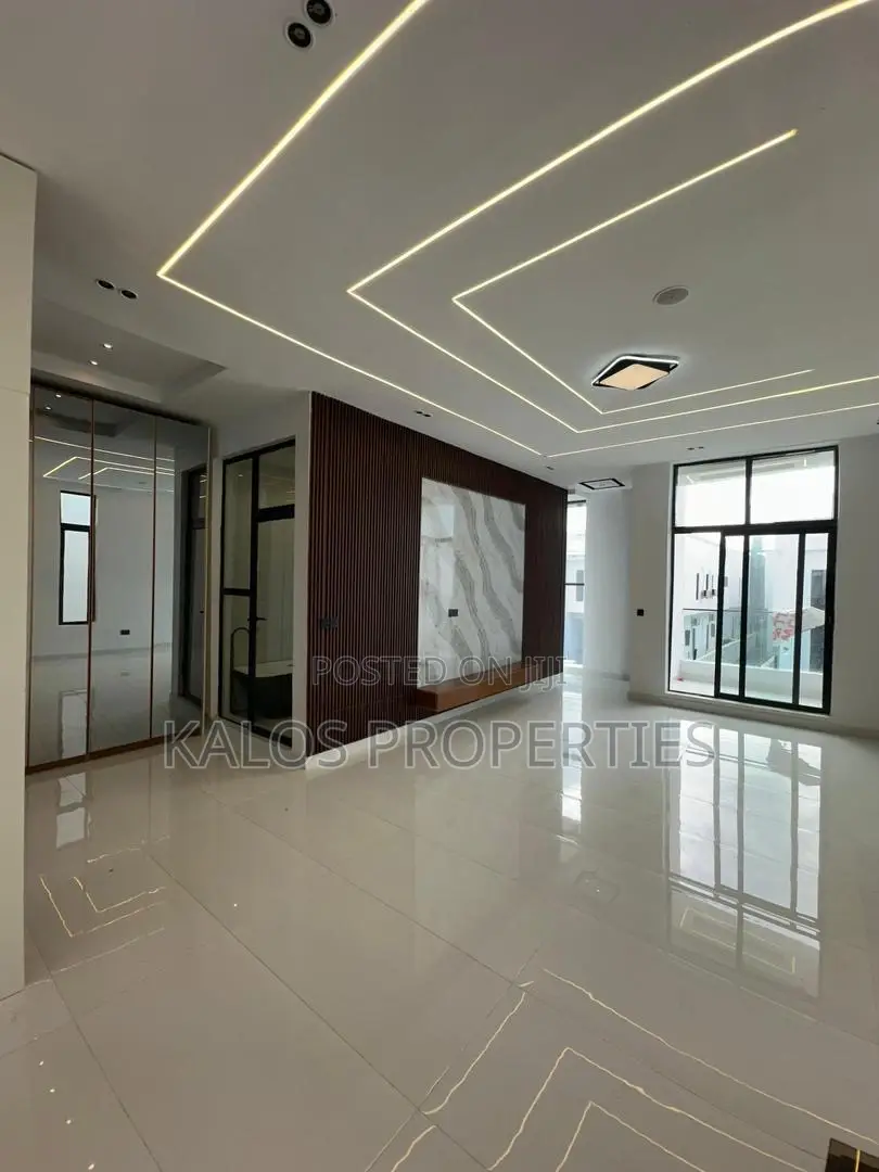 5bdrm Duplex in Lekki Palms City, Ado / Ajah for sale