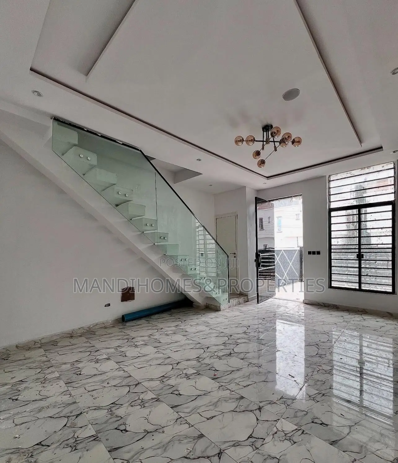 4bdrm Duplex in Lekki for sale