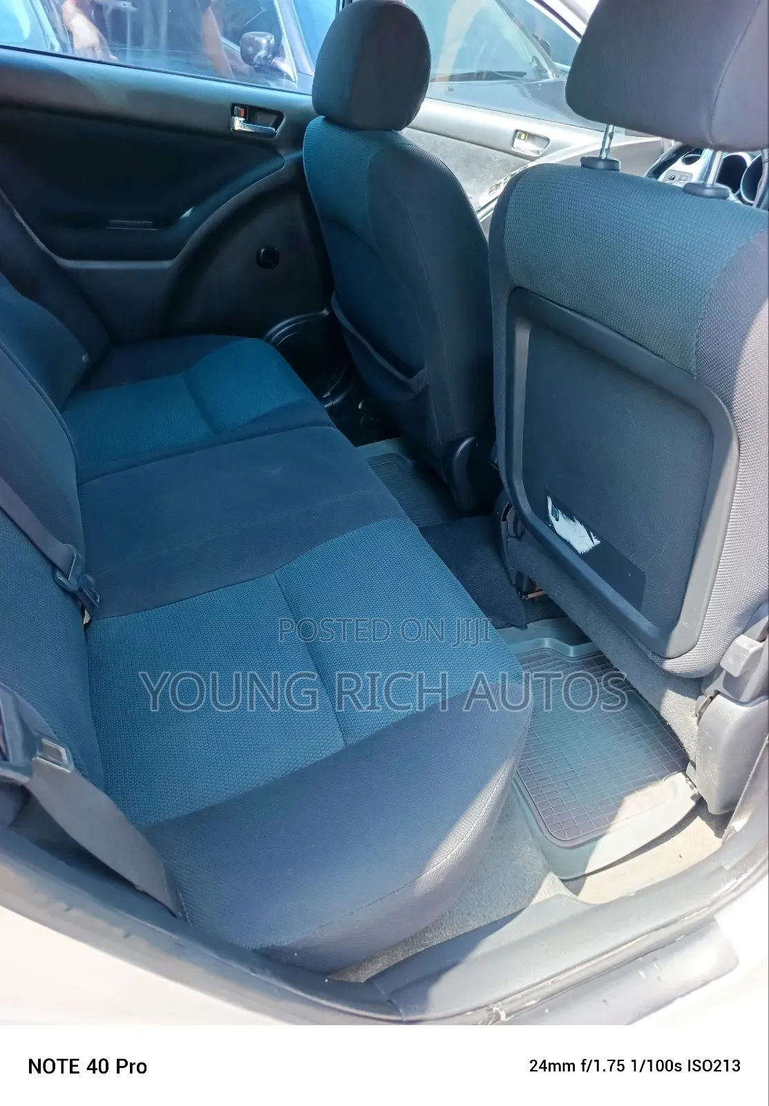 Toyota Matrix 2005 Silver