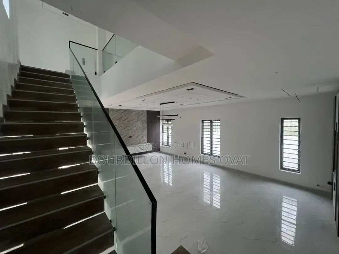 5bdrm Duplex in Ajah for sale