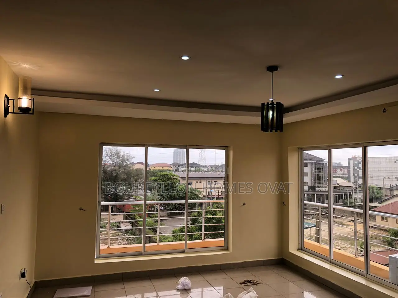 3bdrm Apartment in Lekki Phase 1 for sale