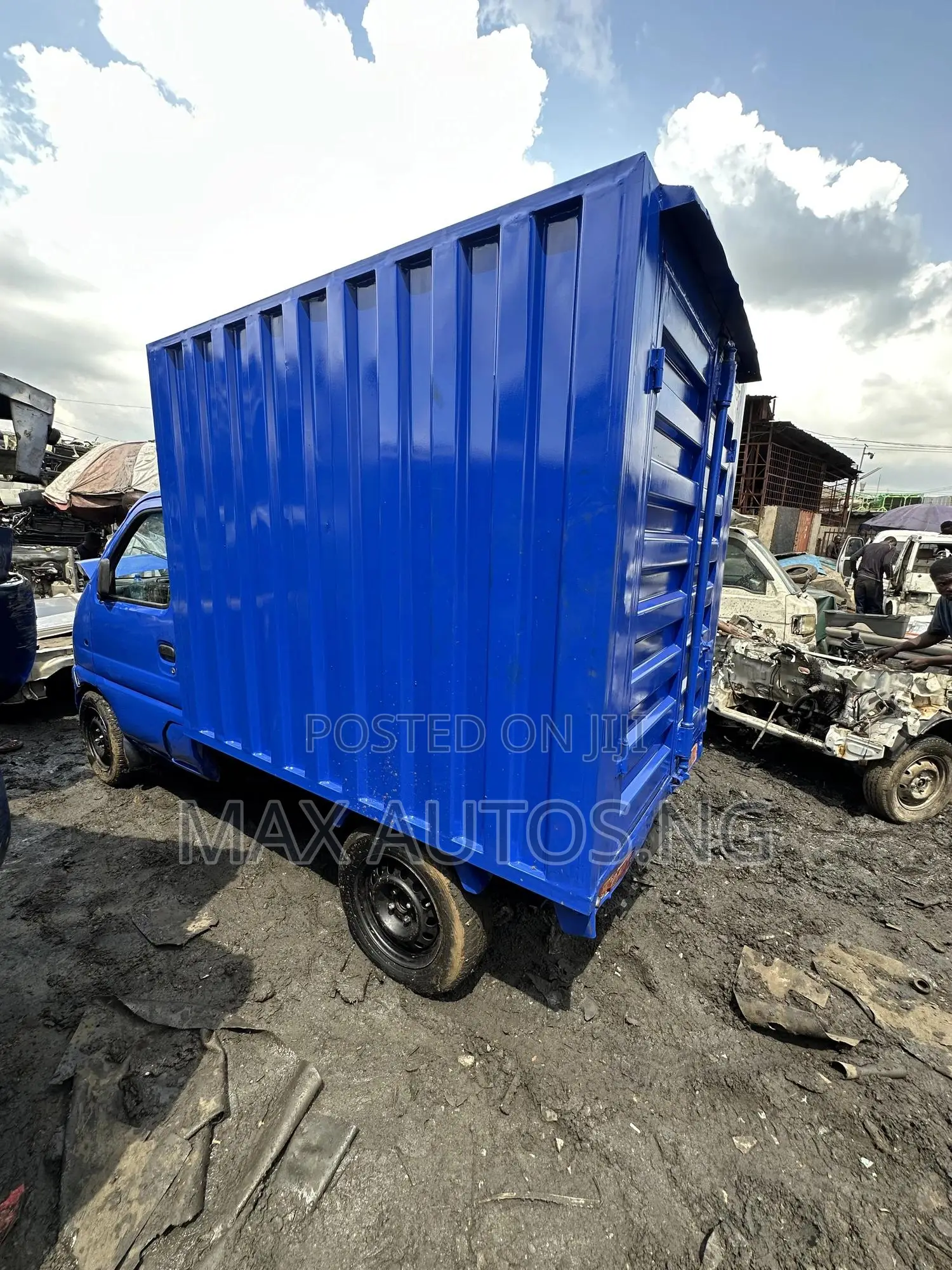 Korope Suzuki Carry Truck(Container Body)