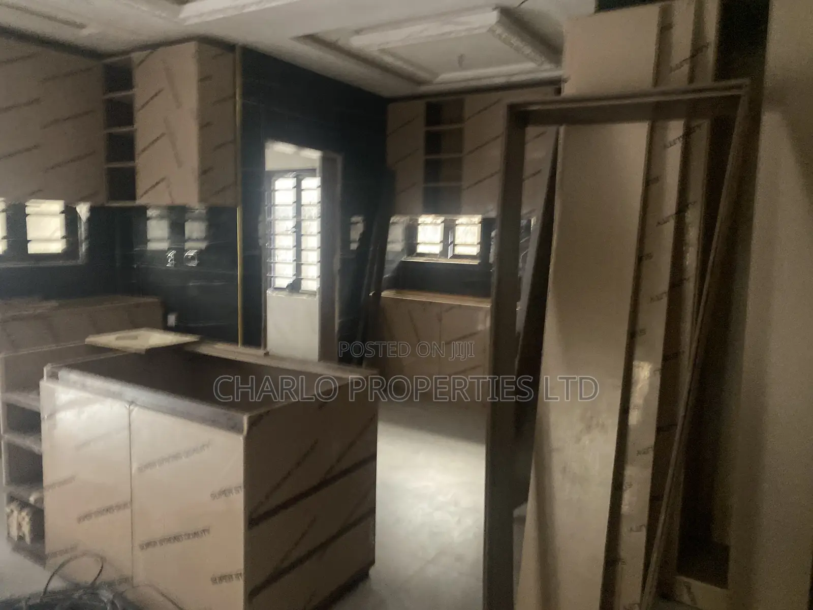 6bdrm Duplex in Benin City for sale