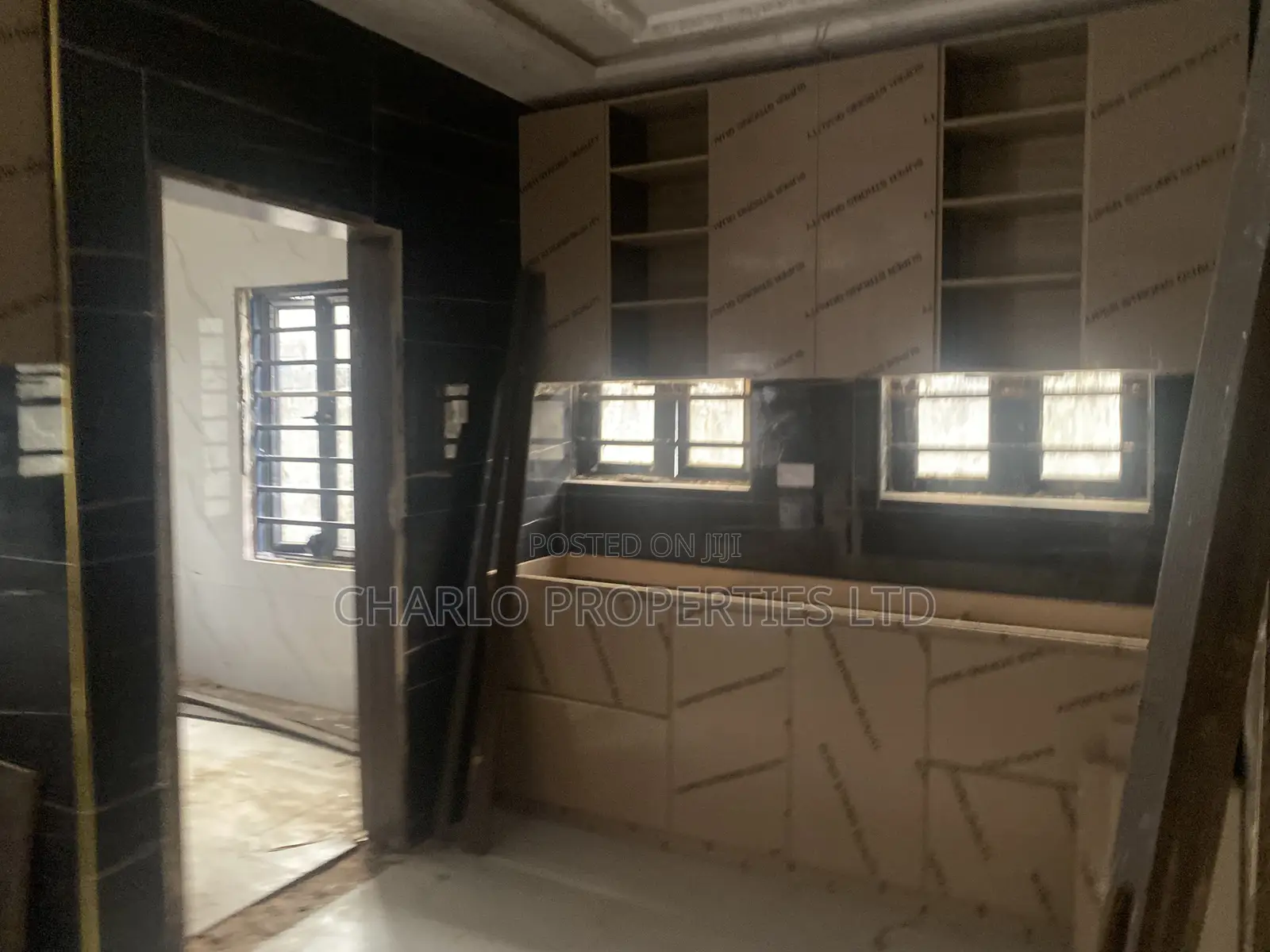 6bdrm Duplex in Benin City for sale