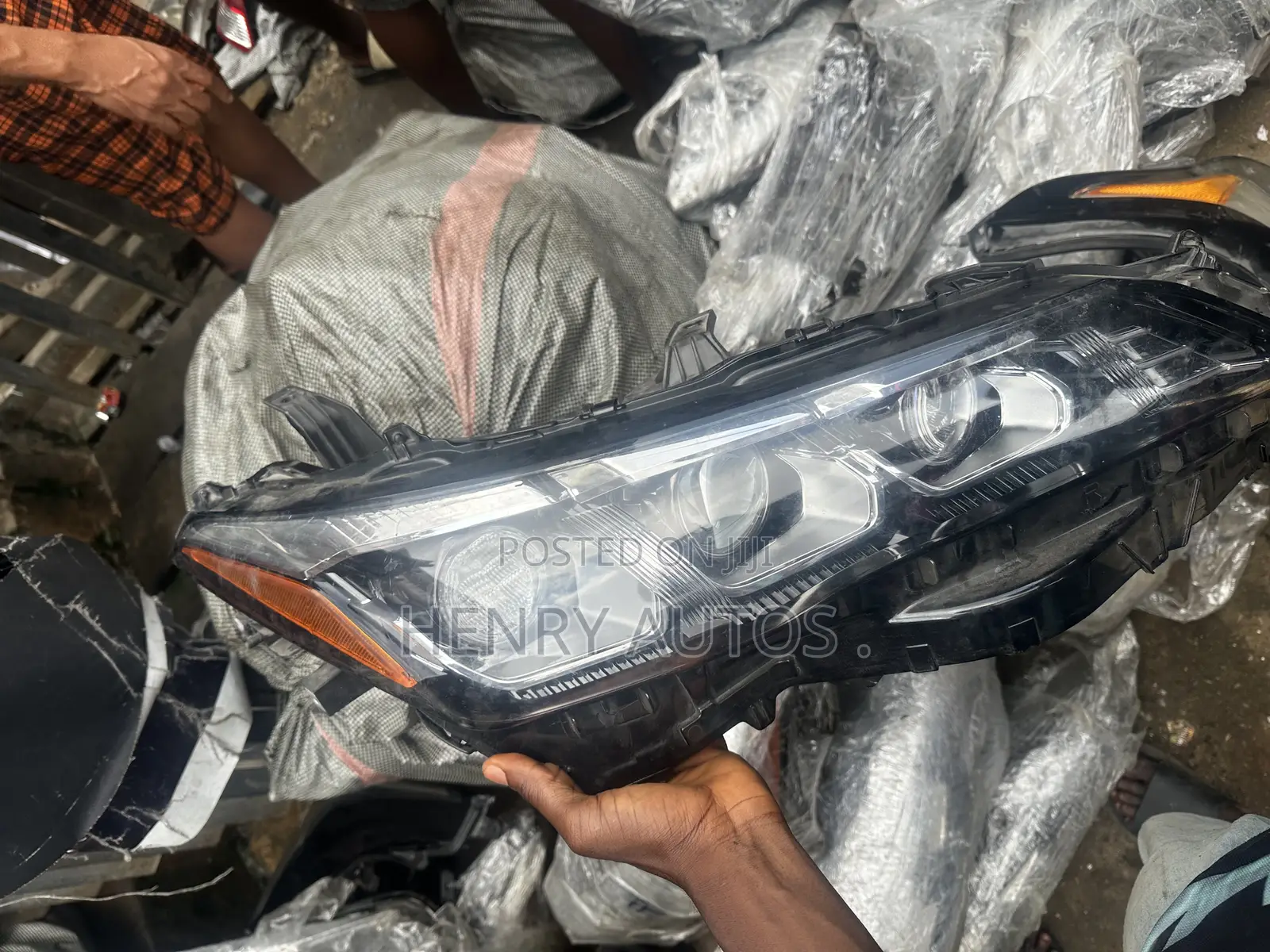 Set Headlamp Avalon 2019-2022