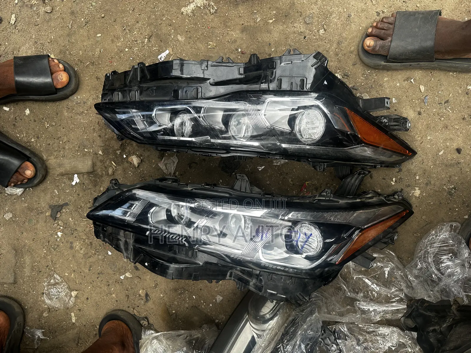 Set Headlamp Avalon 2019-2022