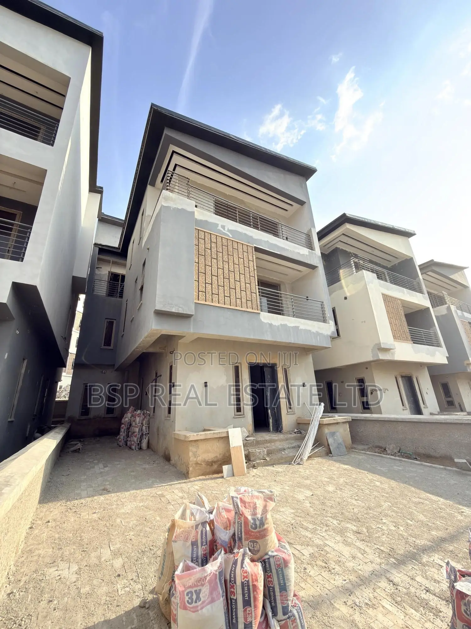 4bdrm Townhouse/Terrace in Beautiful, Mabushi for sale