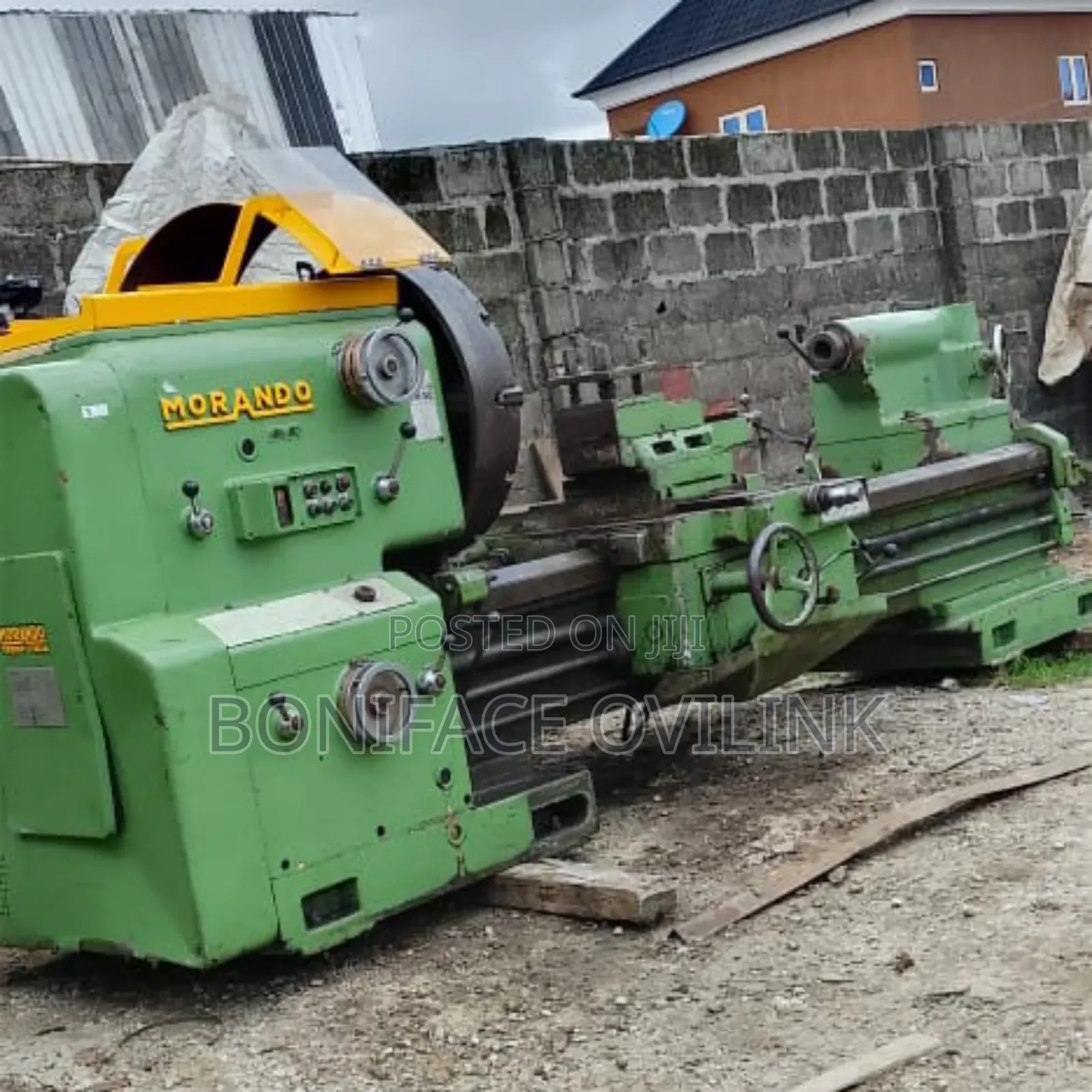 The Morando Pn50 Heavy-duty Lathe Machine