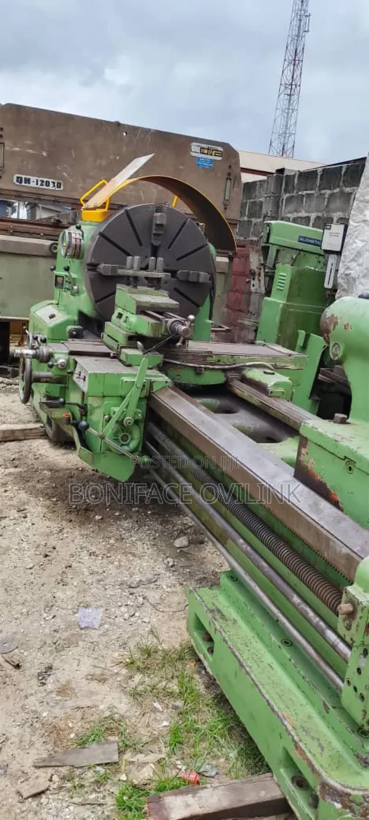 The Morando Pn50 Heavy-duty Lathe Machine