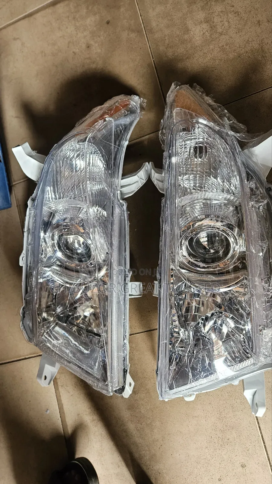 Brand New Set of Headlamp Highlander 2012/2013