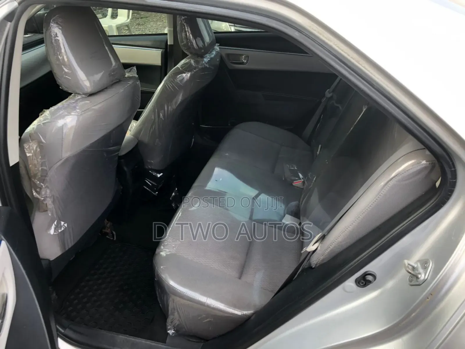 Toyota Corolla LE Eco Plus 4dr Sedan (1.8L 4cyl CVT) 2014 Silver