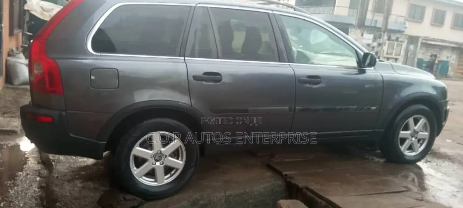 Neatly Used Volvo Xc90 2005 With A.C