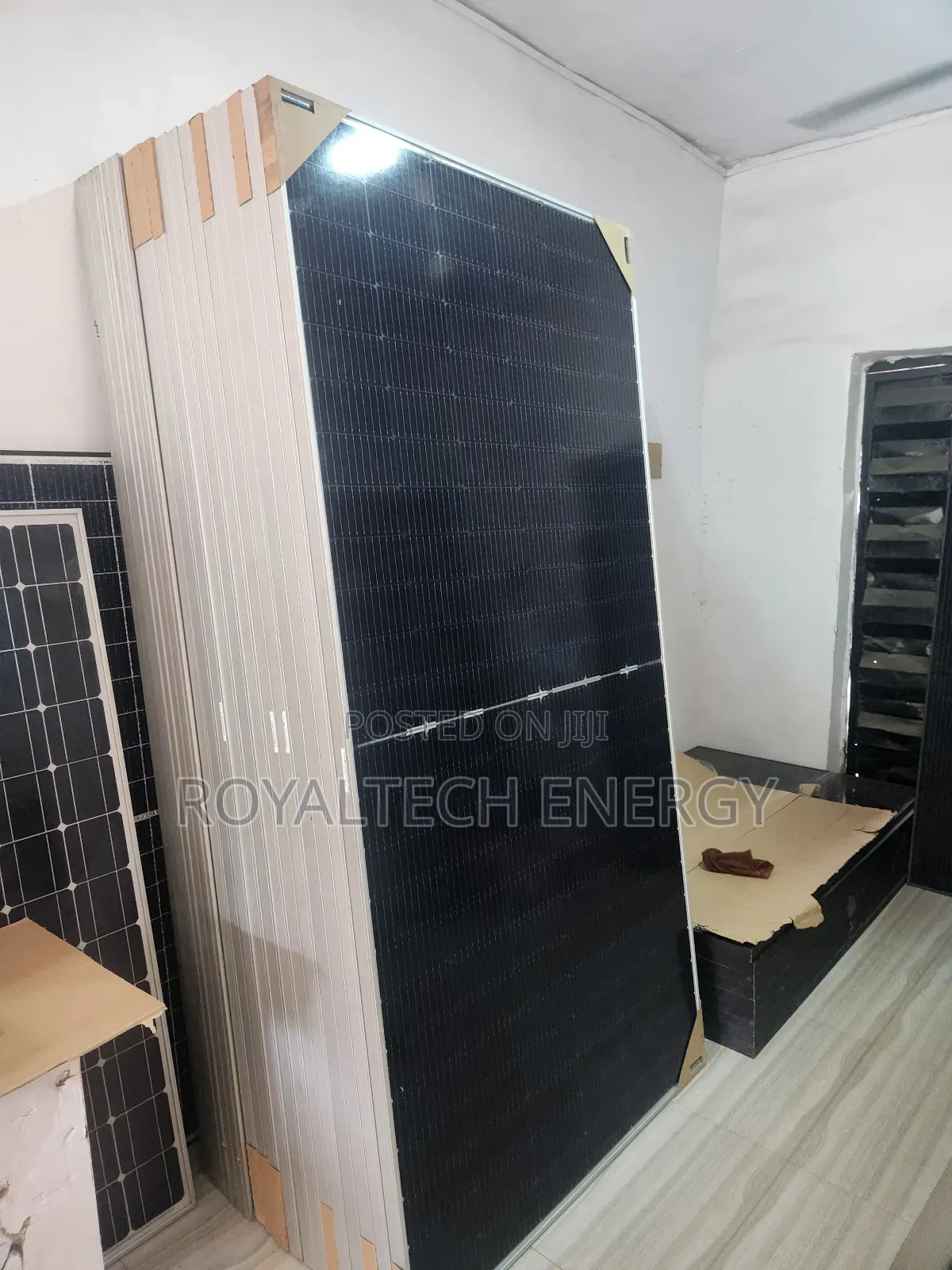 High Efficiency Jinko Solar Panels 650w 144cell Half Cut