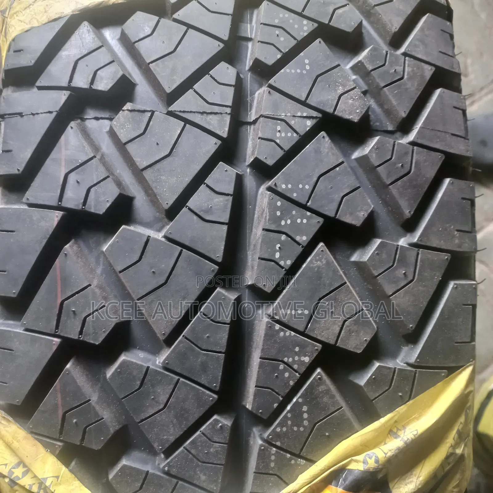 Austone Tire 265/65 R17