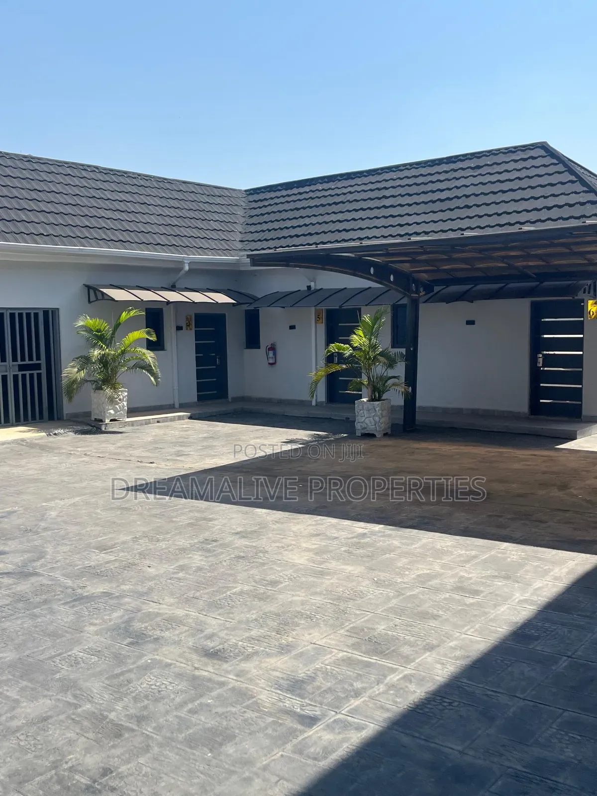 4bdrm Duplex in Estate, Gwarinpa for sale