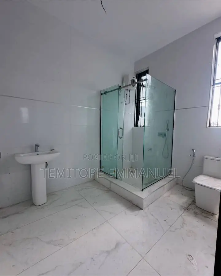 Furnished 4bdrm Duplex in Surulere, Lagos for sale