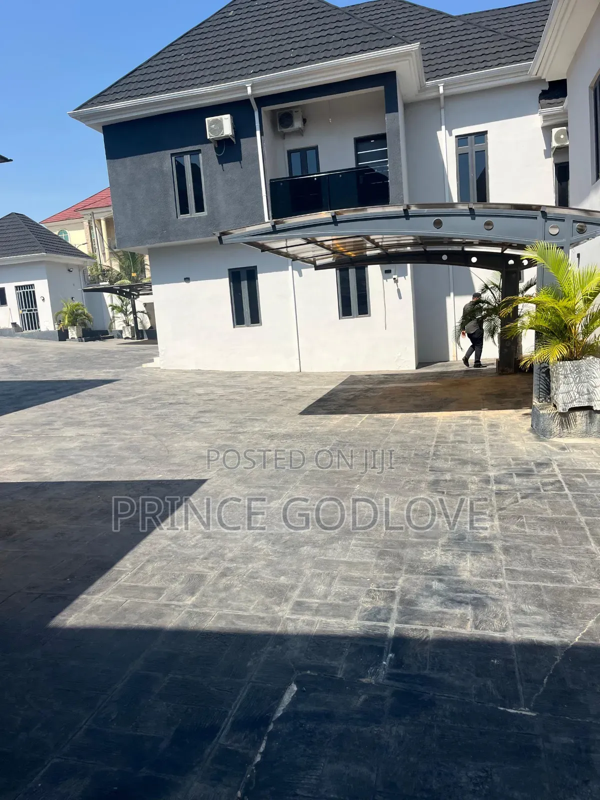 4bdrm Townhouse/Terrace in 69 Road Gwarinpa for sale