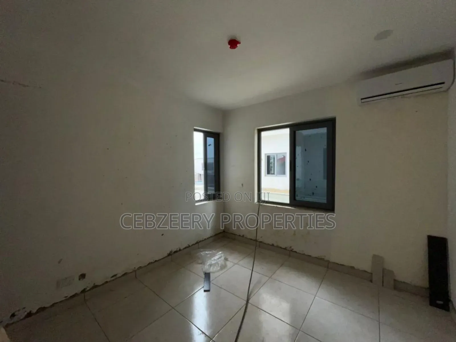 3bdrm Apartment in Ikeja GRA for rent