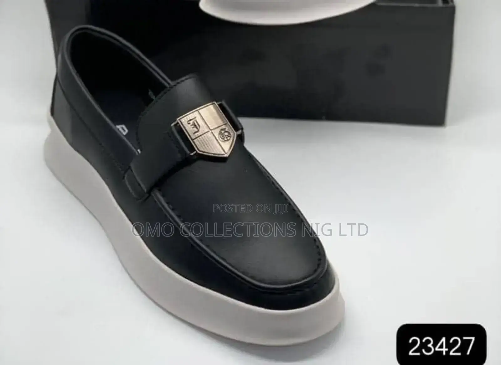 Premium Quality Designer ’S Shoe Fully Boxed