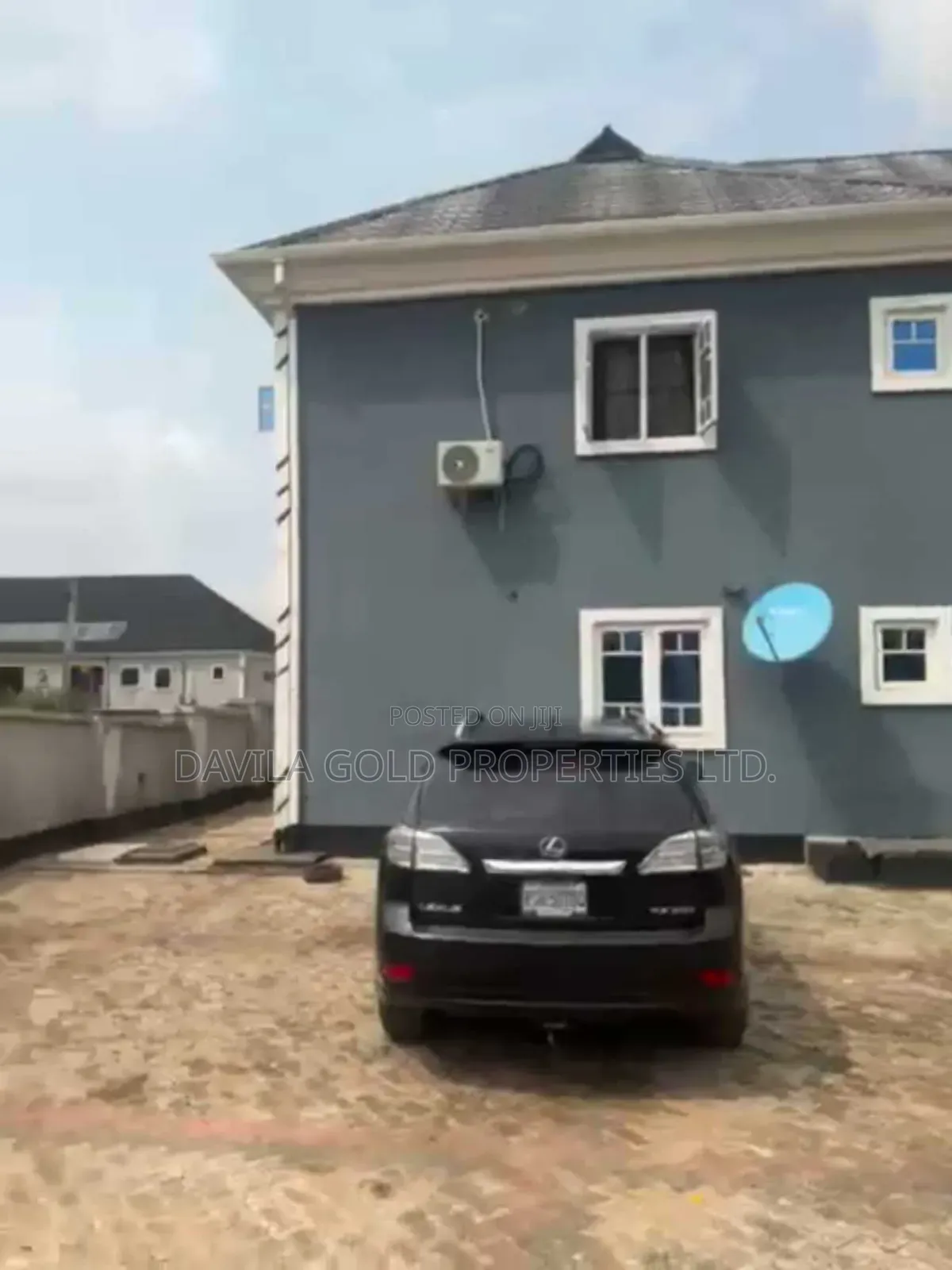 12bdrm Block of Flats in Benin City for sale