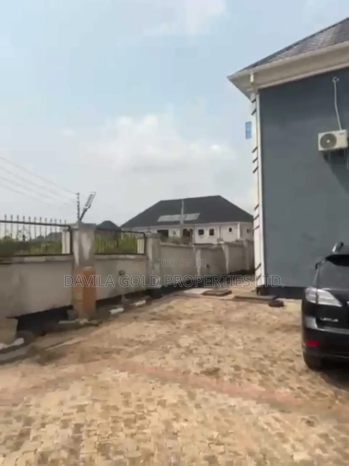 12bdrm Block of Flats in Benin City for sale