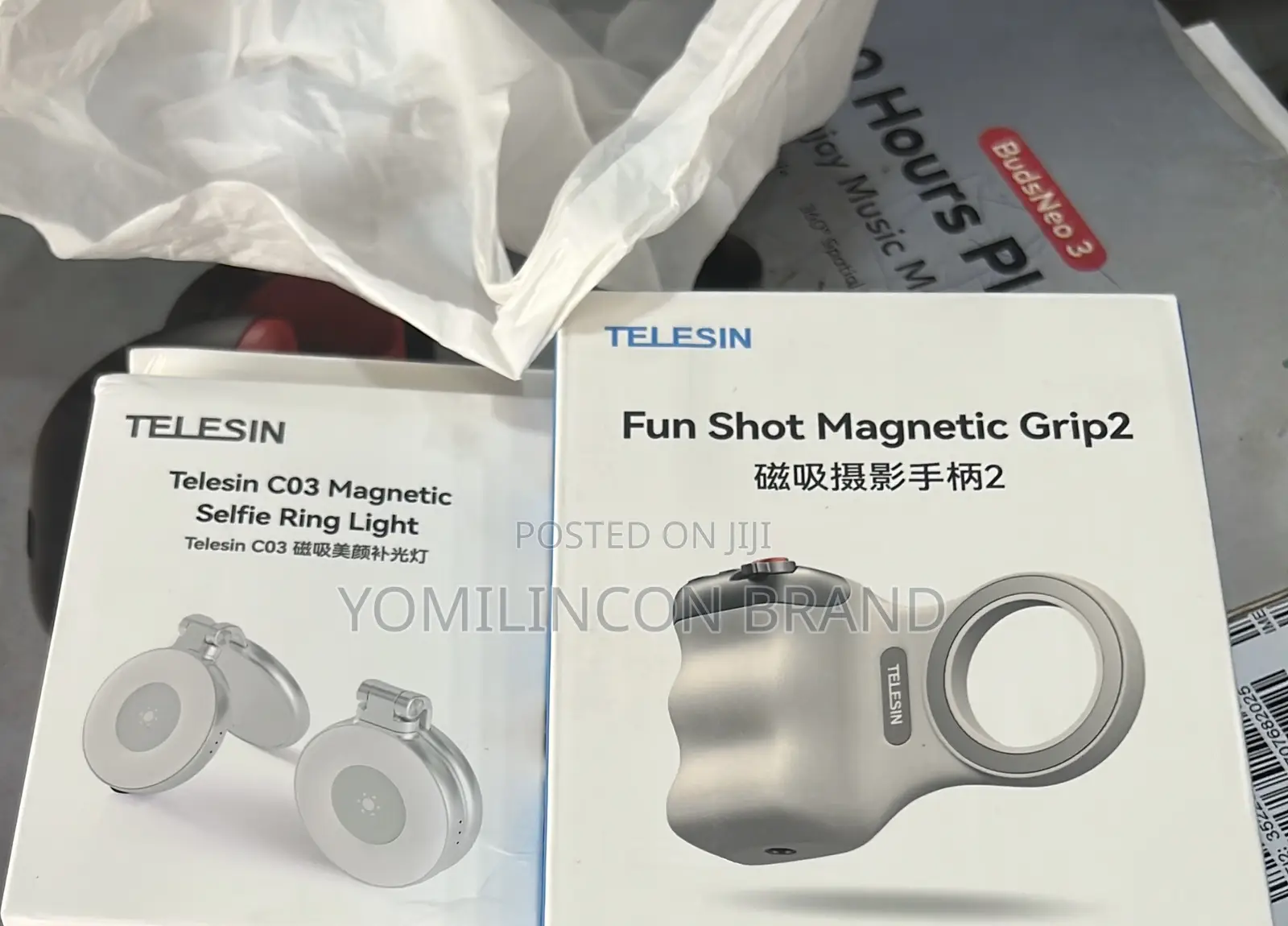 Telesin Fun Shot Magnetic Phone Camera + Telesin C03 Light