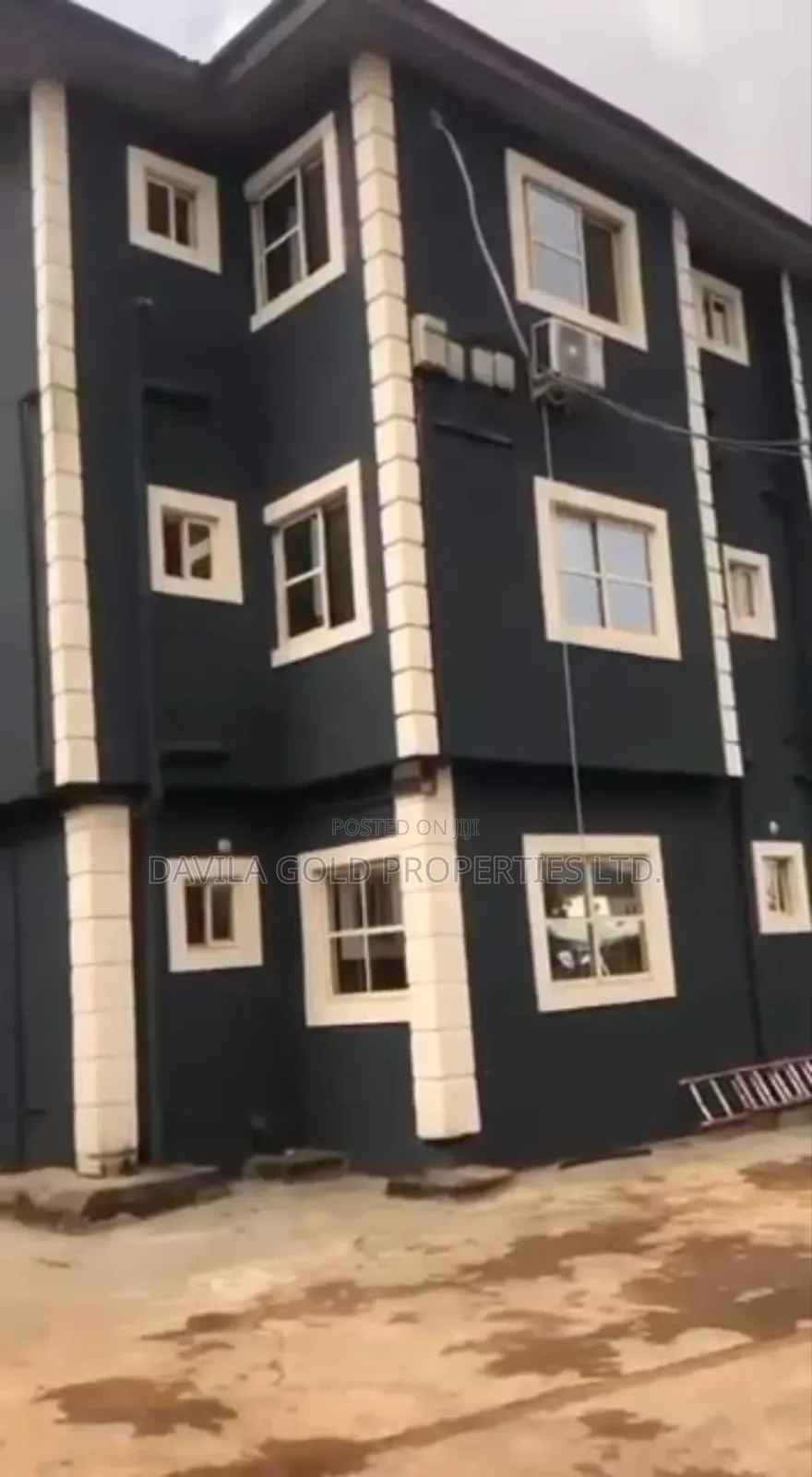 18bdrm Block of Flats in Benin City for sale