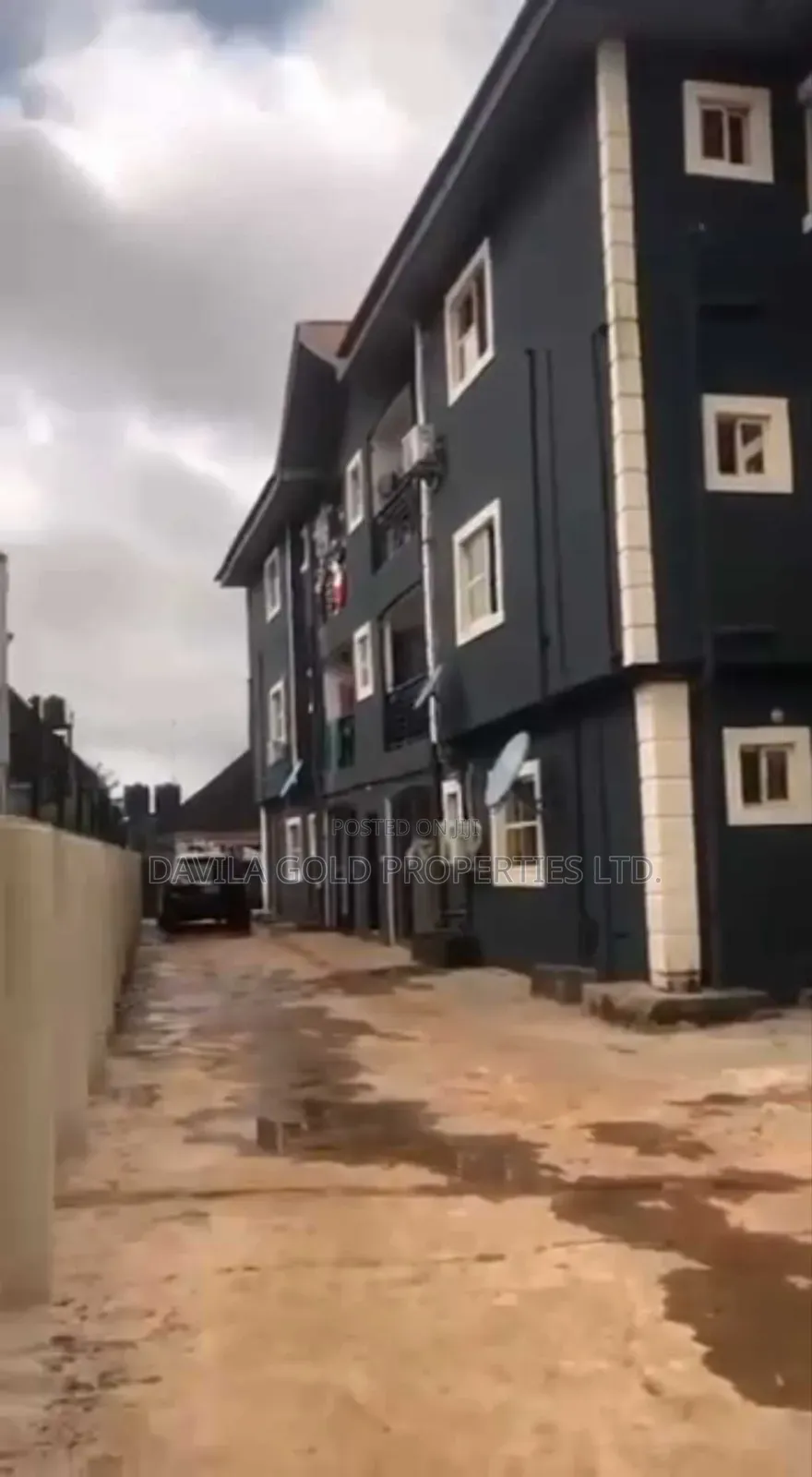 18bdrm Block of Flats in Benin City for sale