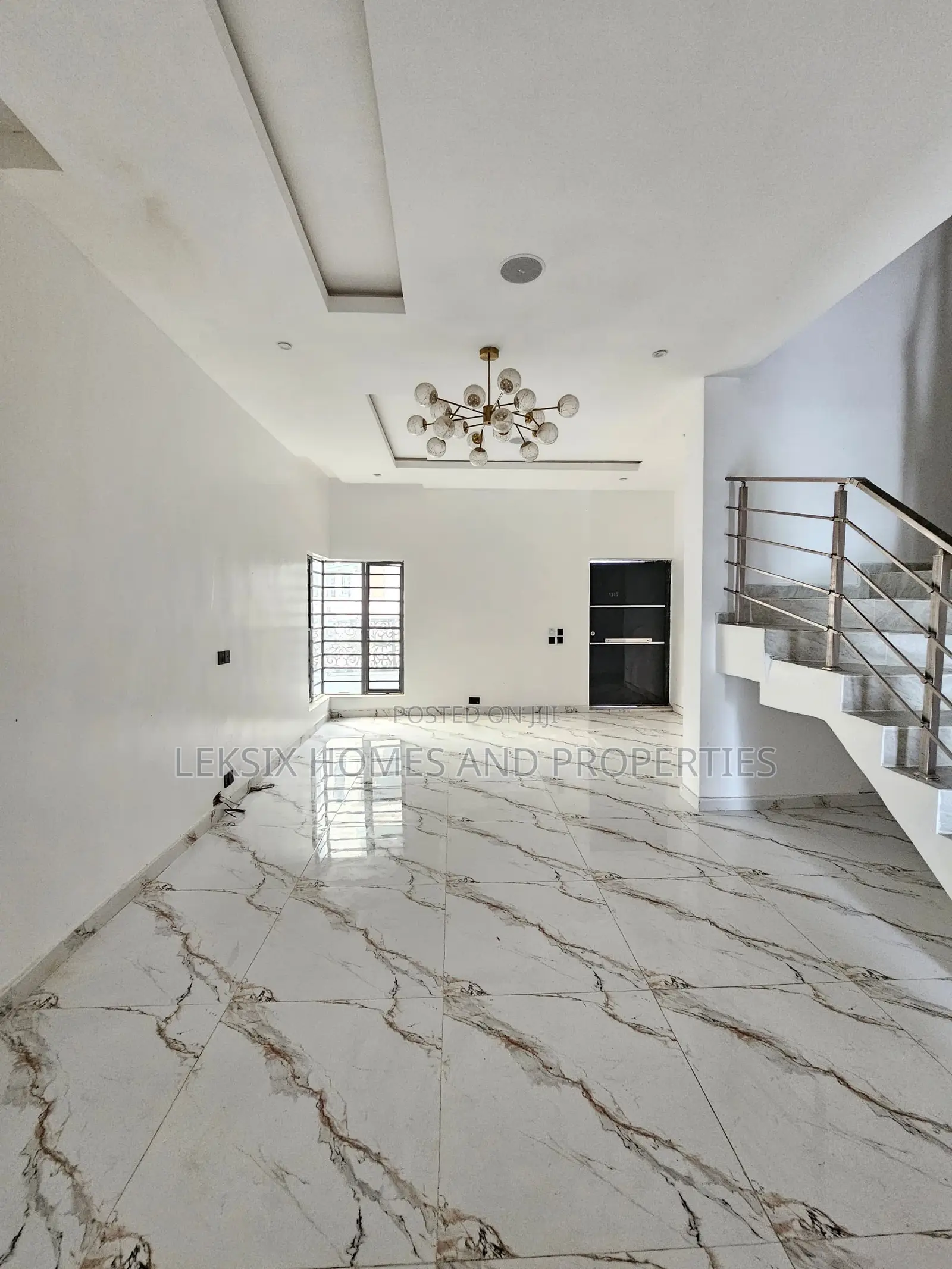 4bdrm Duplex in A Well Secured, Lekki Phase 2 for sale