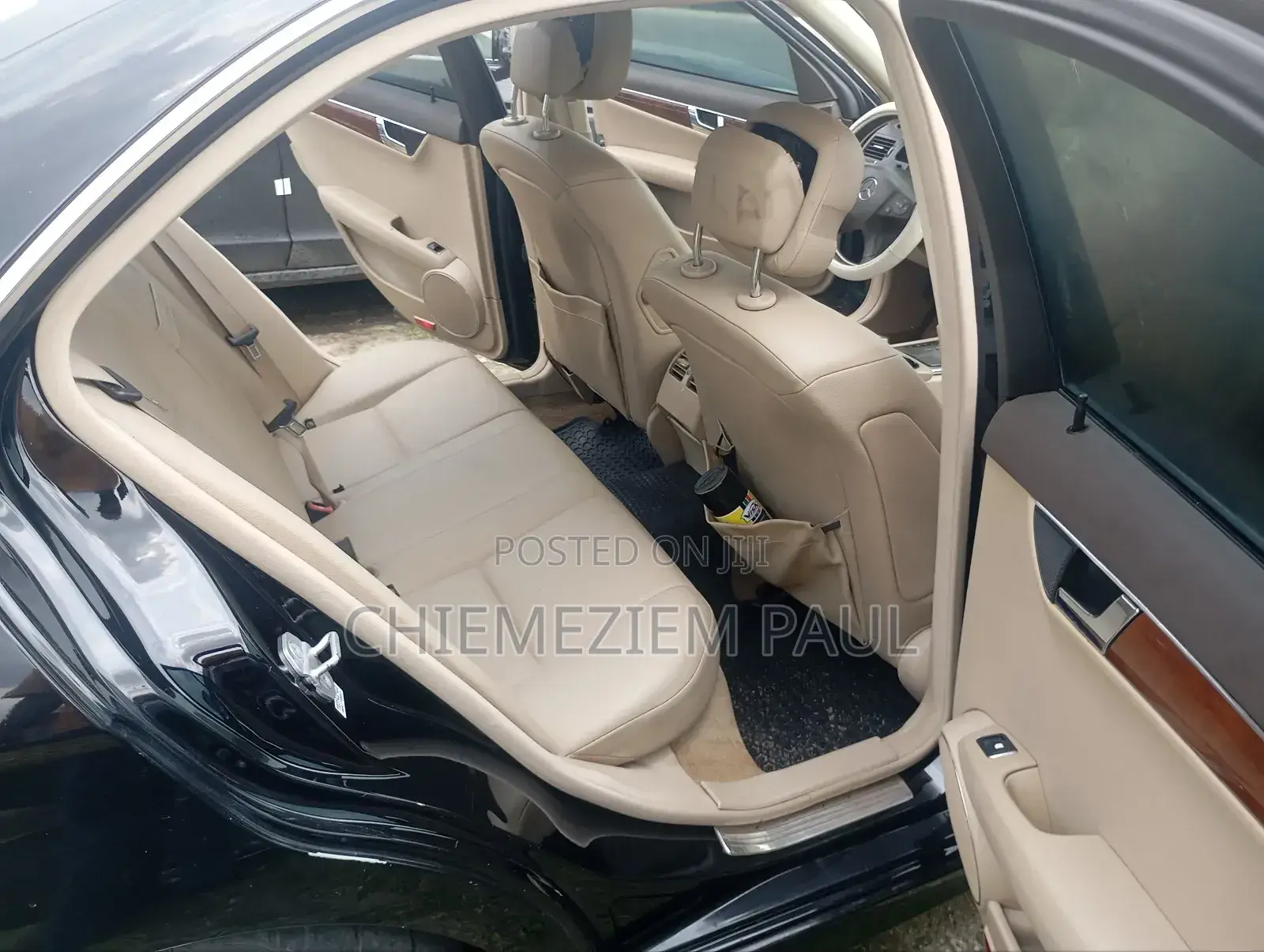 Mercedes-Benz C300 Luxury 4Matic Sedan AWD (3.0L 6cyl 7A) 2011 Black