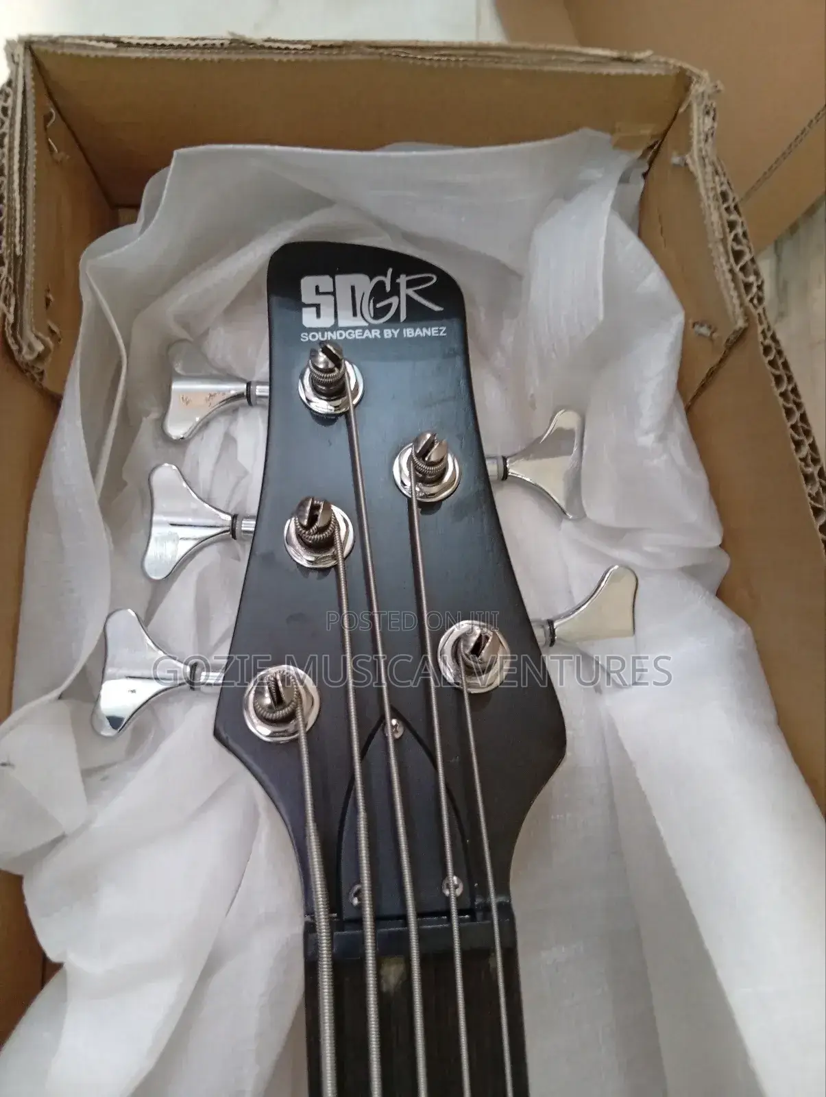 Ibanze SRX 705 Five String Active Bass Guitar With Amazing Sound.