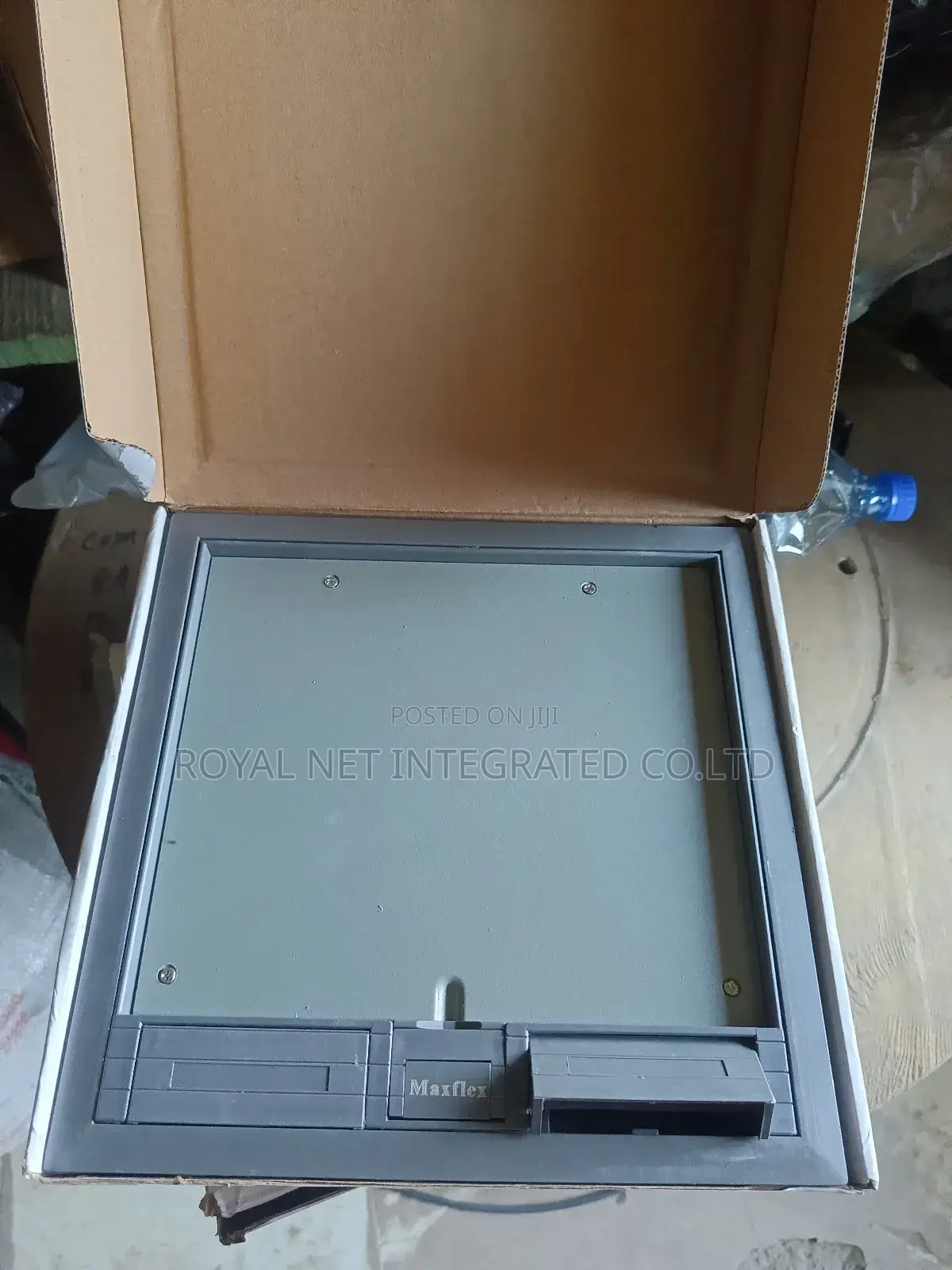 Floor Box With Data and Power 4ways