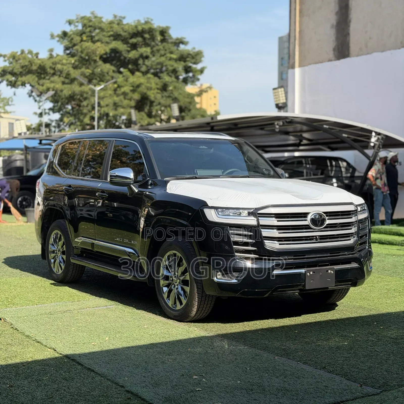 New Toyota Land Cruiser LC300 2025 Black
