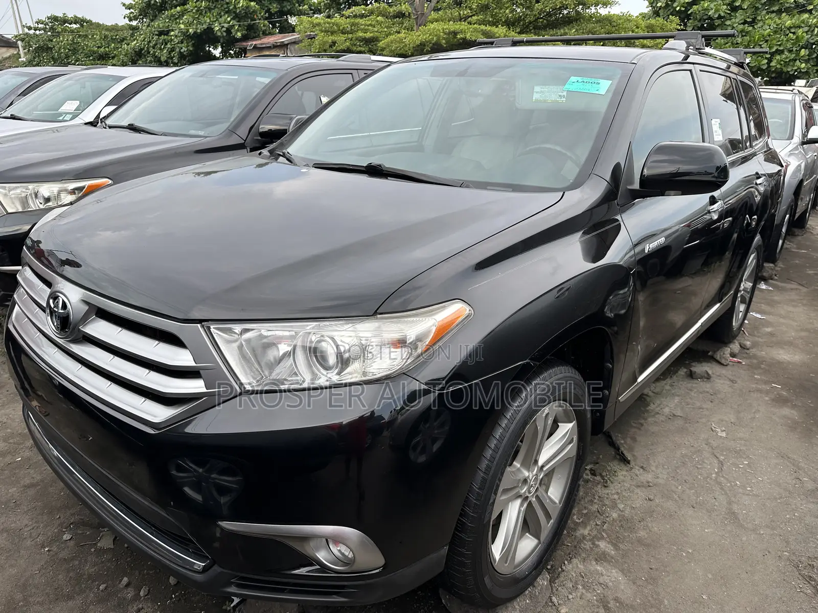 Toyota Highlander SE 2012 Black