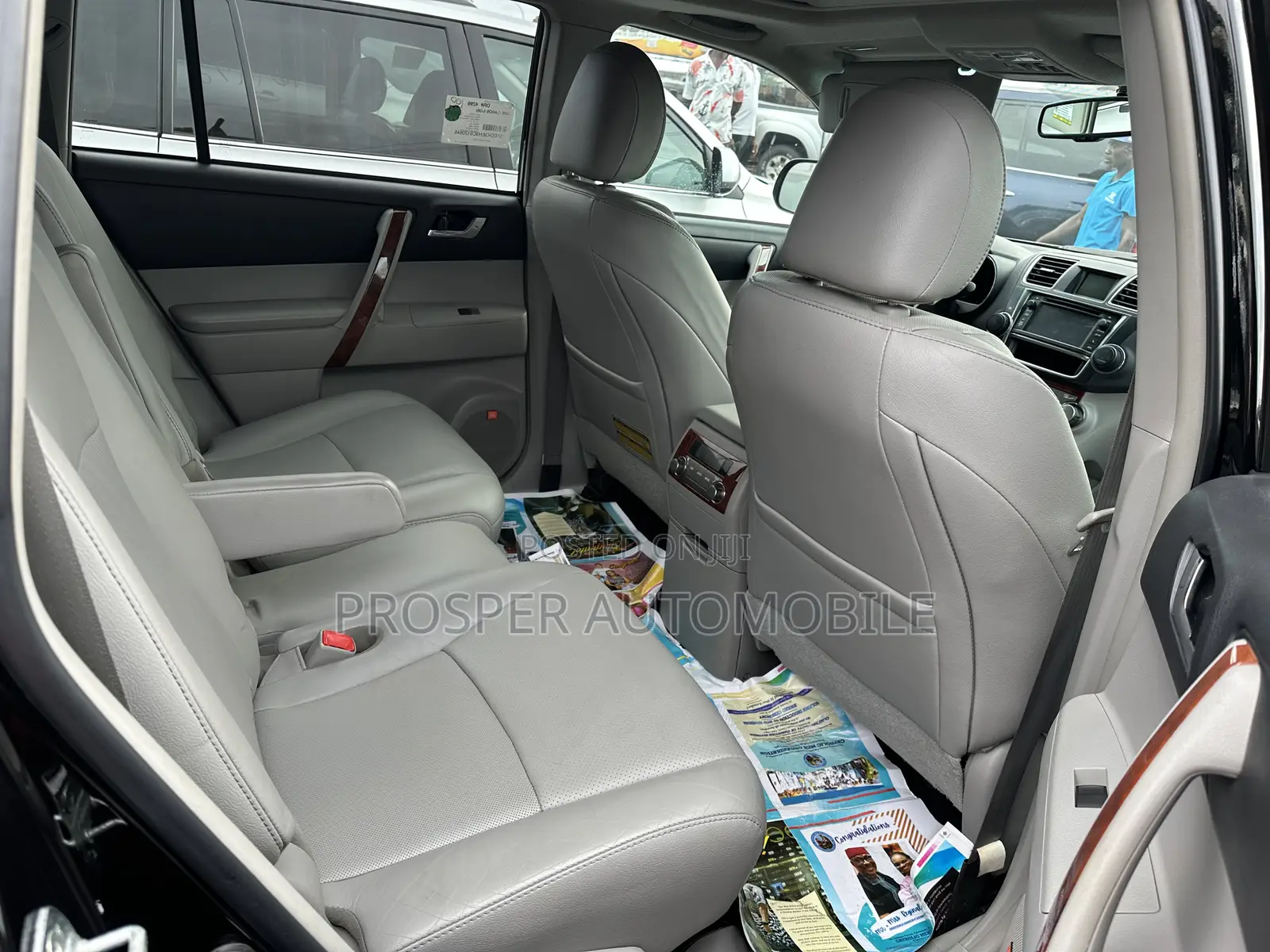Toyota Highlander SE 2012 Black