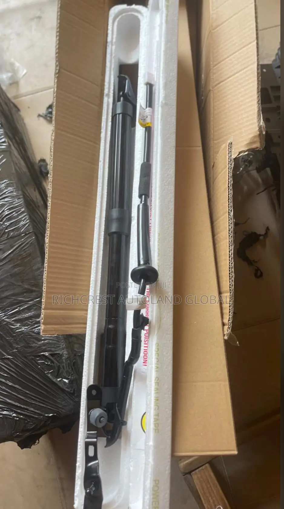 Toyota Rav4 2014-2020 Boot Shock / Boot Lifter