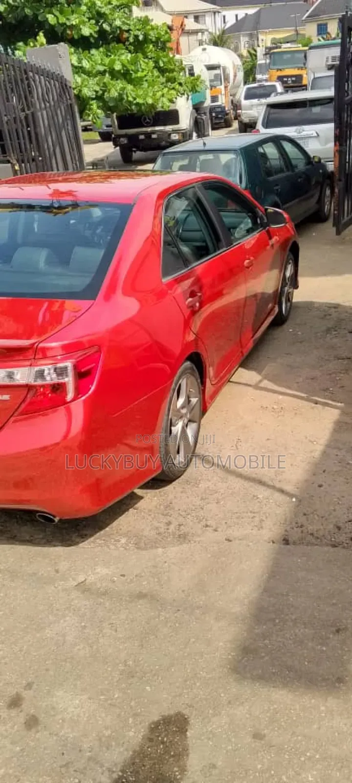 Toyota Camry SE 4dr Sedan (2.5L 4cyl 6A) 2014 Red