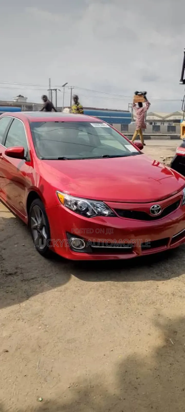 Toyota Camry SE 4dr Sedan (2.5L 4cyl 6A) 2014 Red