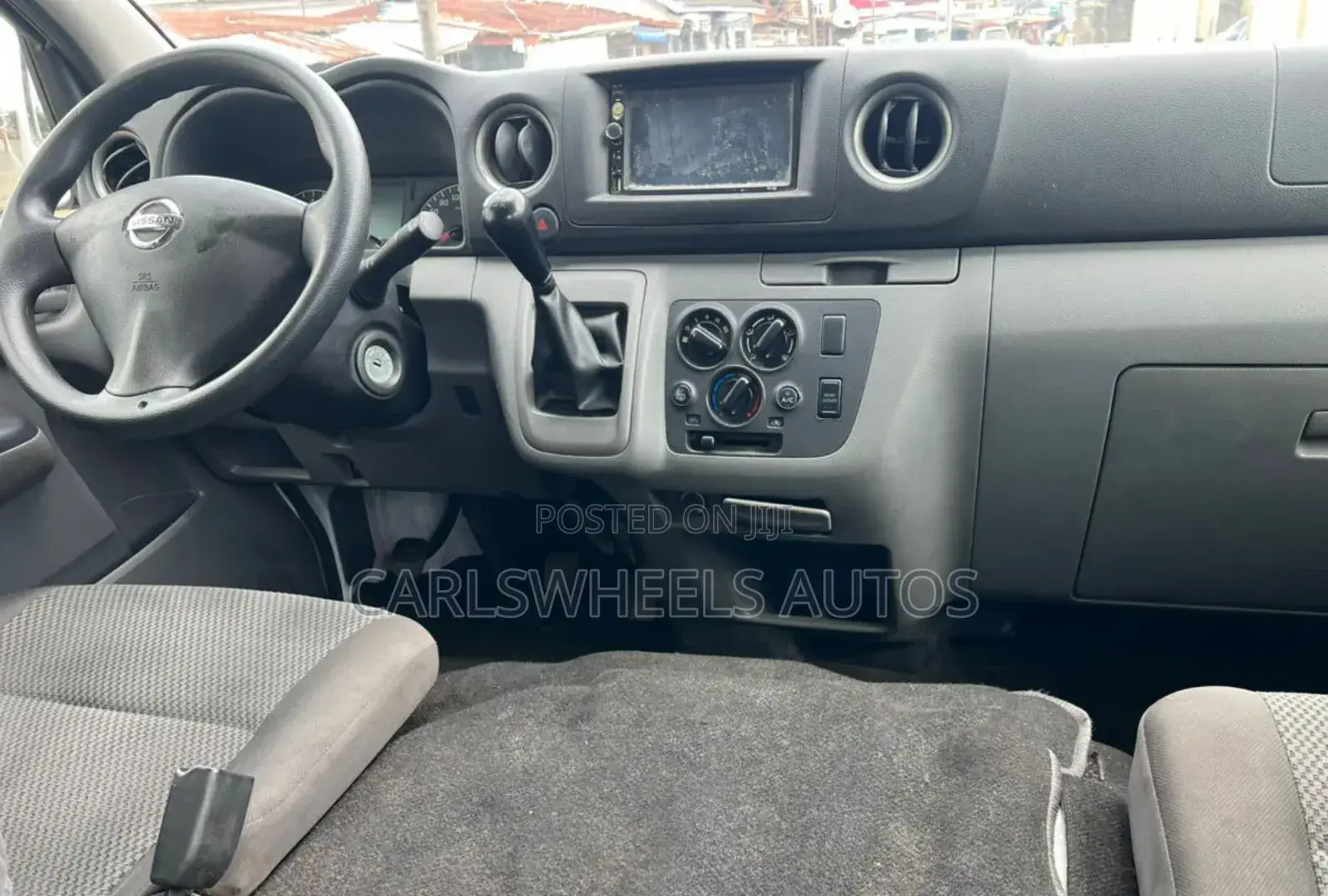 Nissan Caravan (Urvan) 2022 White