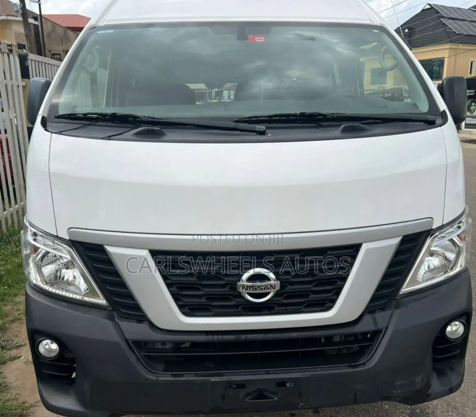 Nissan Caravan (Urvan) 2022 White