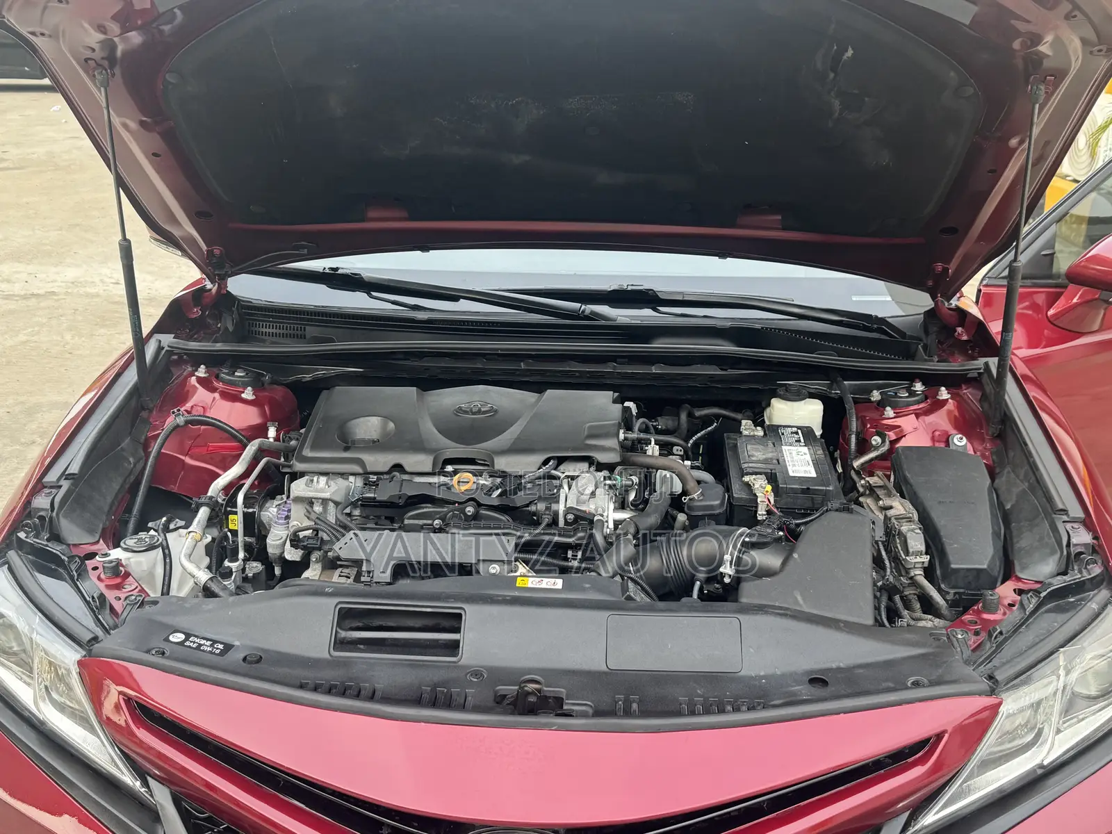Toyota Camry SE FWD (2.5L 4cyl 8AM) 2018 Red