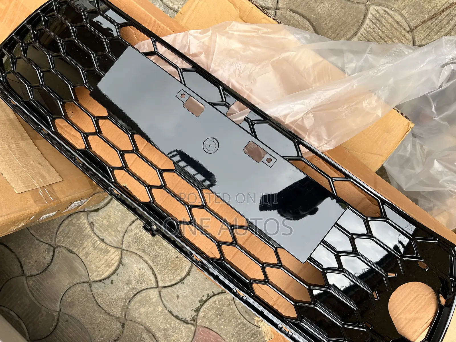 Front Grille Toyota Urban Cruiser