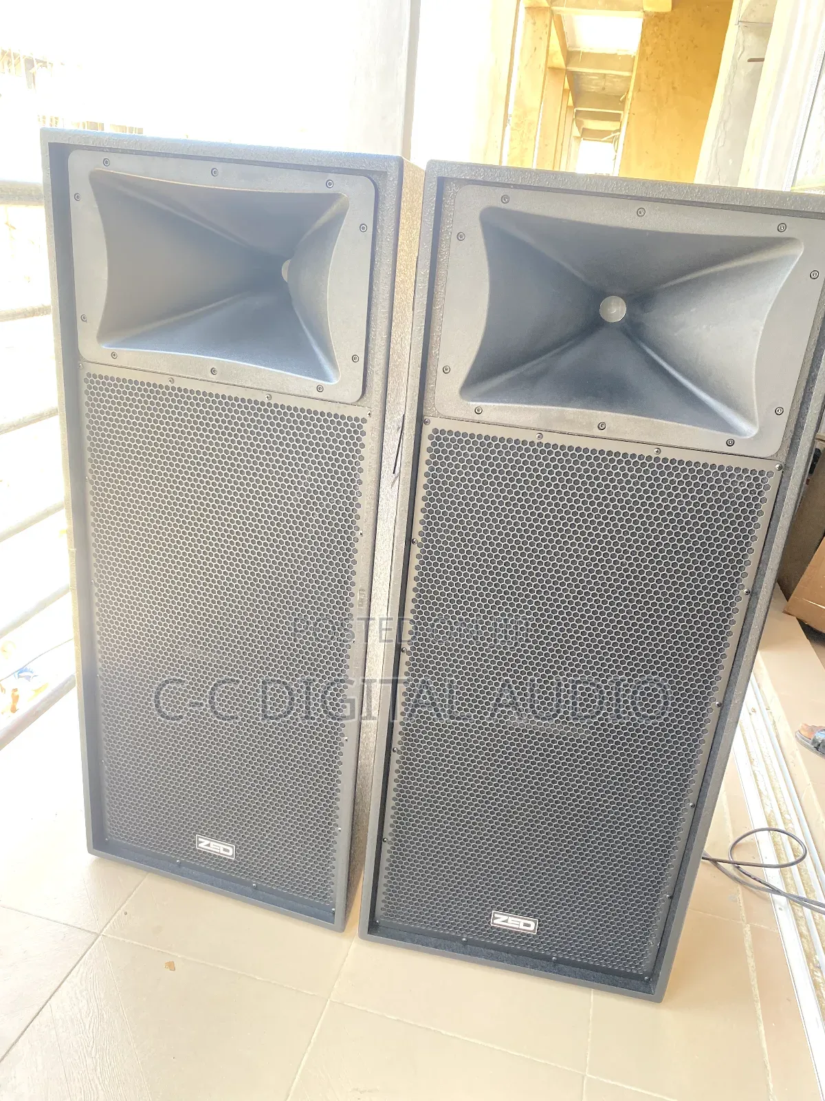 Zed Professional Full Range Speakers