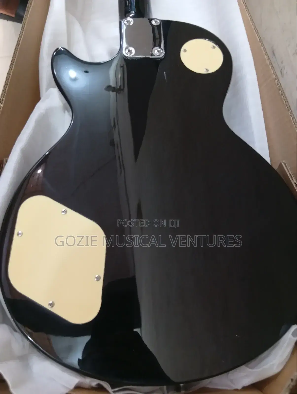 Gibson Less Paul Electric Guitar Six Strings With Amazing Sound