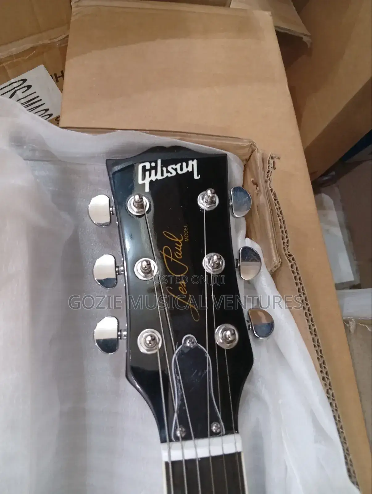 Gibson Less Paul Electric Guitar Six Strings With Amazing Sound