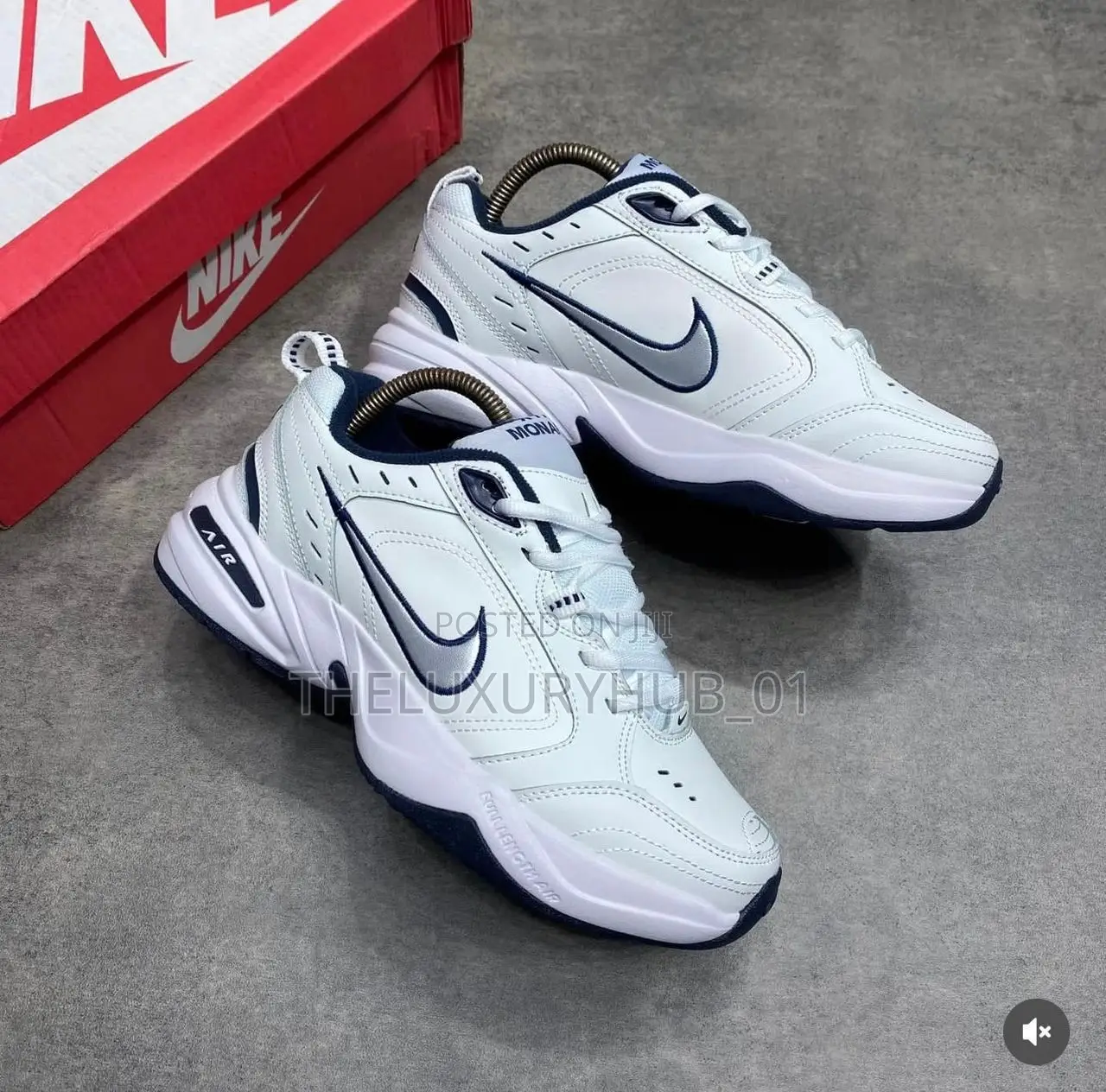 Nike Air Monarch Unisex Sneakers