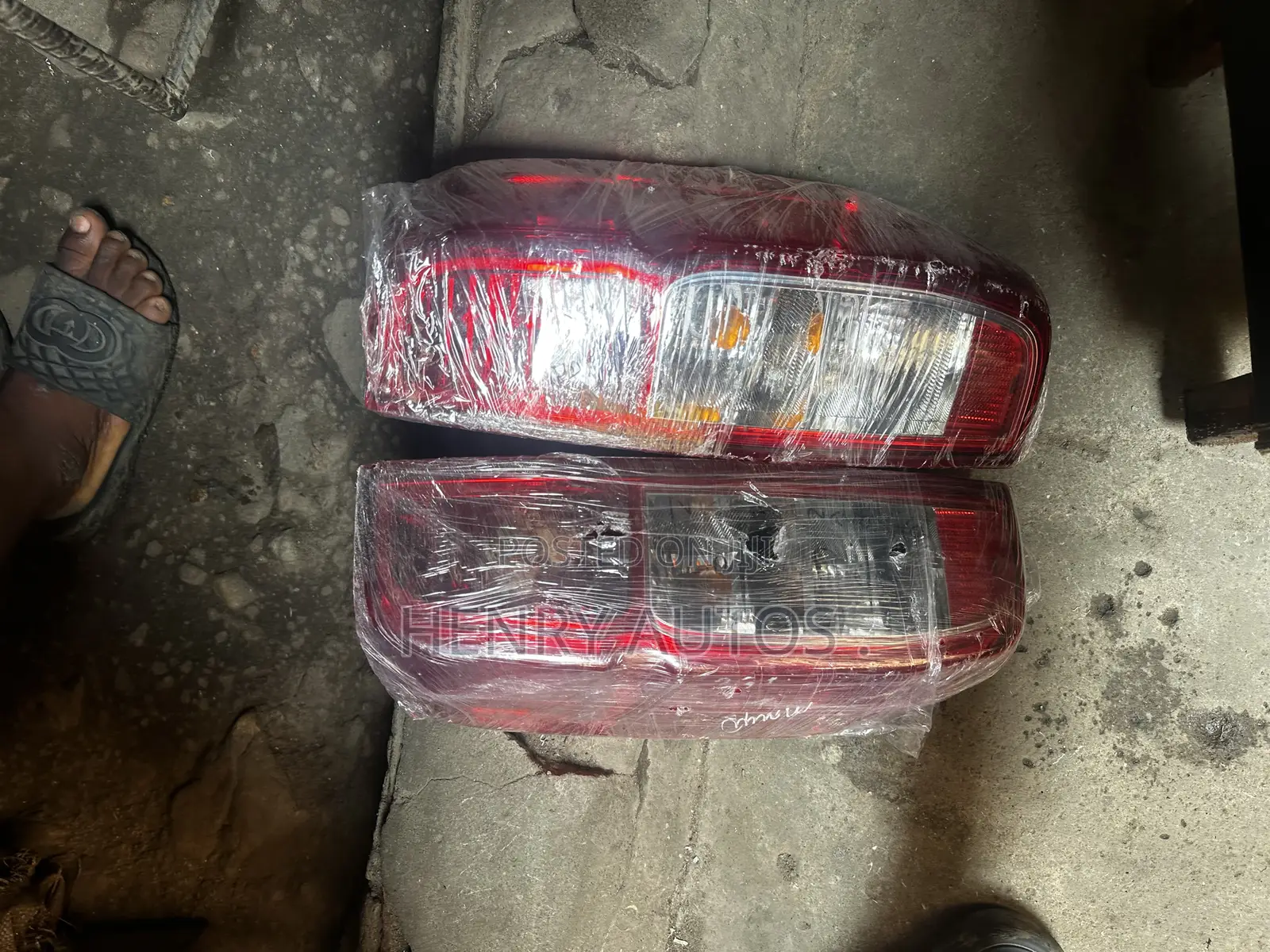 Set Taillights for Frontier 2005-08