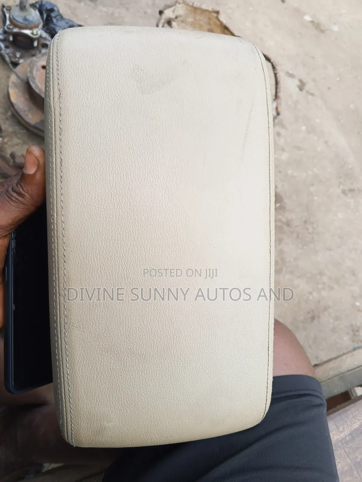 Corolla 2003 Hand Rest