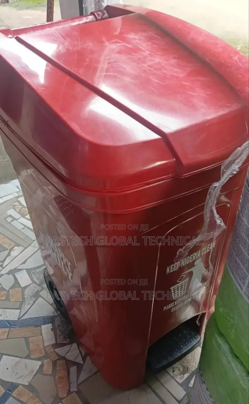 //Plastic Pedal Waste Bin//