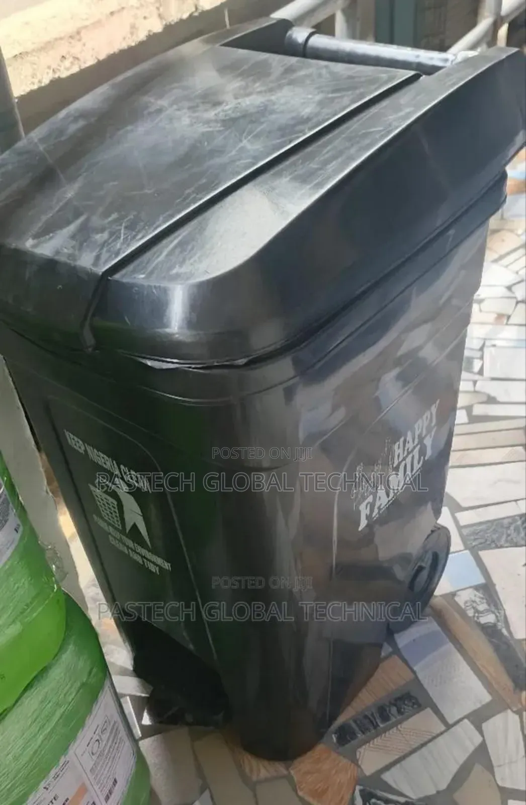 //Plastic Pedal Waste Bin//